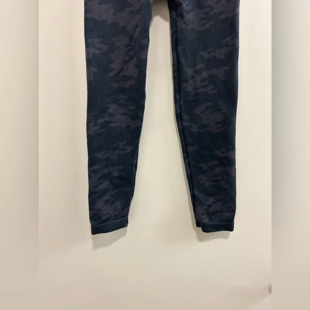 Spanx Look at Me Now Seamless Leggings Camo